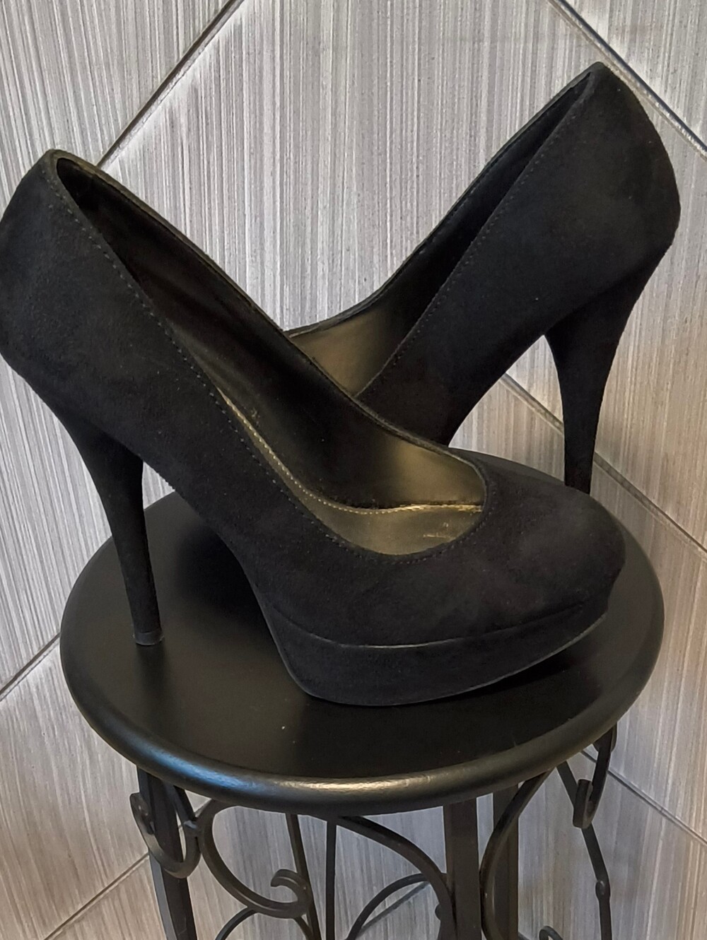 Brash Black Suede Platform Stiletto Pumps Sexy Y2K Party Heels Size 7